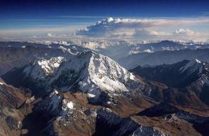 世界上最长的山脉，安第斯山脉(全长8900km/横跨小半个地球)