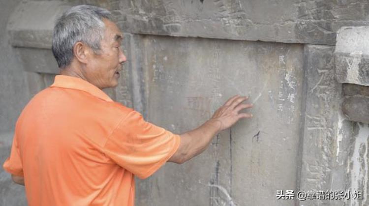 贵州桥下面悬着的古剑,贵州山村古桥下悬挂的宝剑