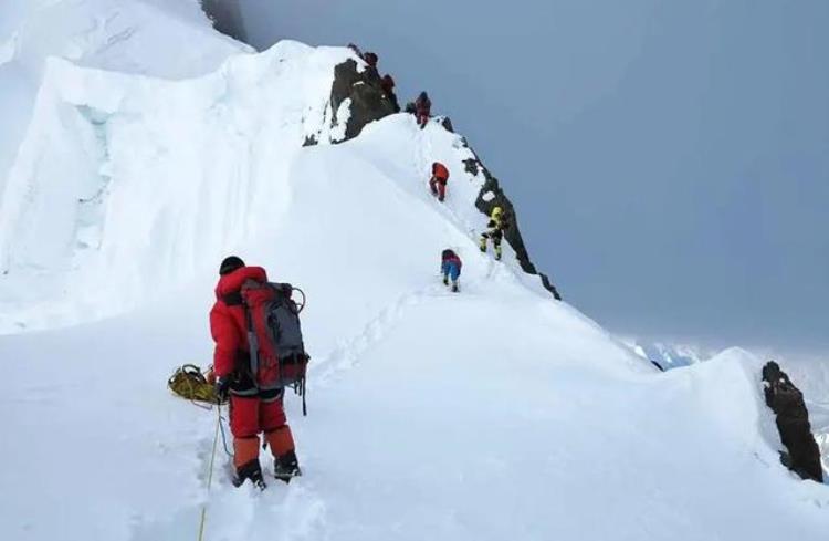 91年登山17人失踪事件,十七位登山队员遇难7年后发现日记