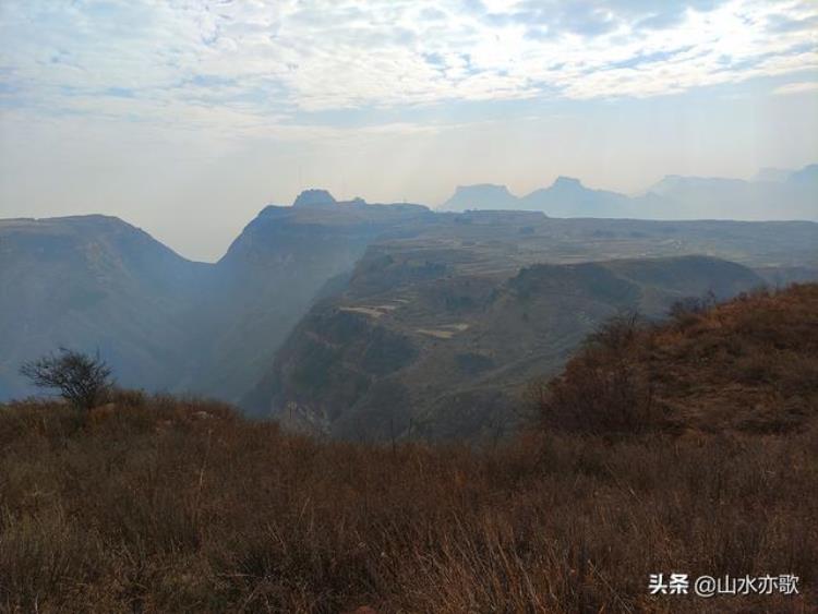 误入石家庄井陉黄土洼发现千风寨漫山韭菜花大峡谷心生敬畏