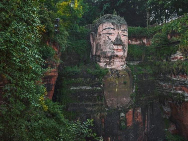 乐山大佛睁眼闭眼之谜,灵山大佛闭眼事件