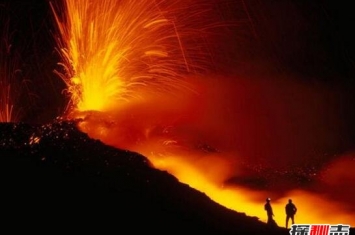 世界上最恐怖的邮箱，位于火山口附近(一不小心就会丧命)