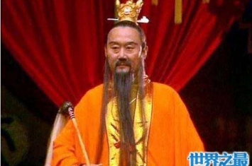 西游记中镇元大仙的诨号是镇元子，鸿钧老祖的徒弟