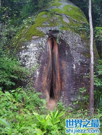 广东丹霞山阴阳石，阴阳两级分别对应男女生殖器(图)