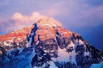 中国公认最美雪山:第一藏族圣地 第五拥有绝美蓝月谷