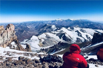 世界最高的死火山 阿空加瓜山（阿根廷海拔有6962米）