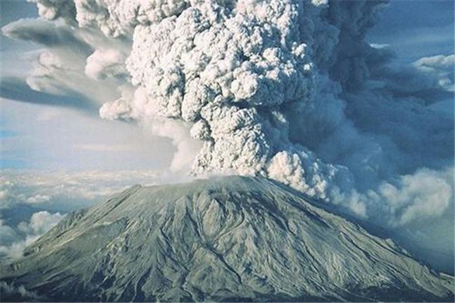 世界上最大火山喷发 二战时期的一次火山喷发（坦博拉火山）