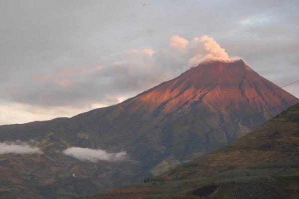 世界最高的十座活火山排行榜:第三曾喷发50次(高五千米)