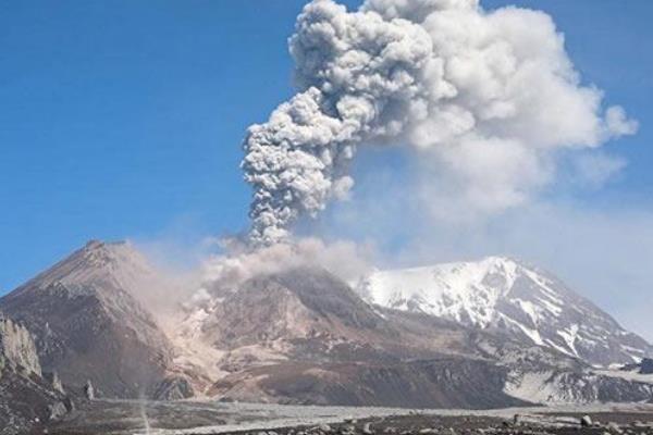 世界最高的十座活火山排行榜:第三曾喷发50次(高五千米)