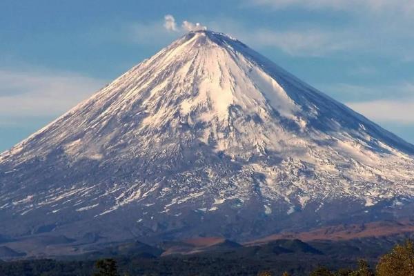 世界最高的十座活火山排行榜:第三曾喷发50次(高五千米)