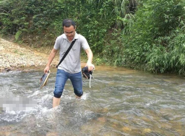 2015年河北山村出现诡异生物村民上山围剿失败隔天发疯跳楼