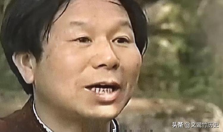 1977年湖南5岁男童跌入天坑靠吃蛇类生存8年后成野人竟是造假