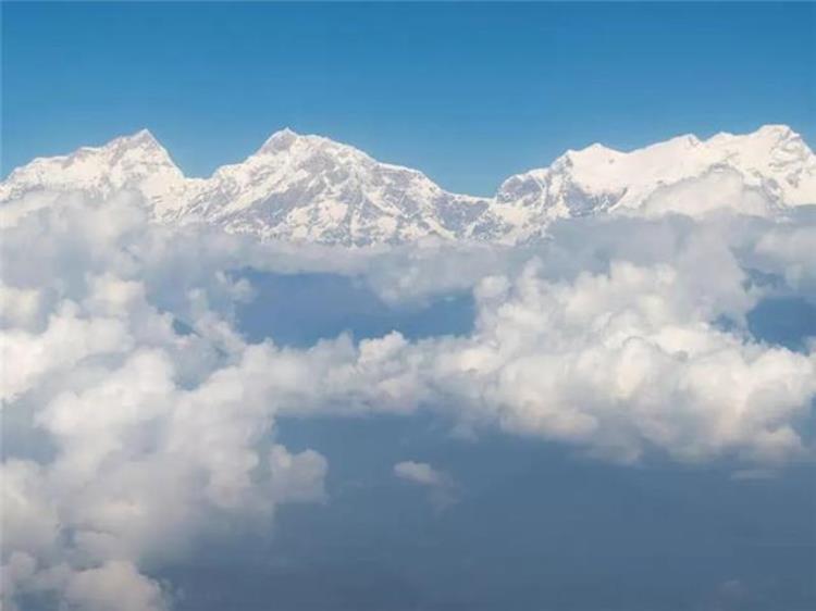 世界十大最高的山脉排名,世界上十大最高的山是什么