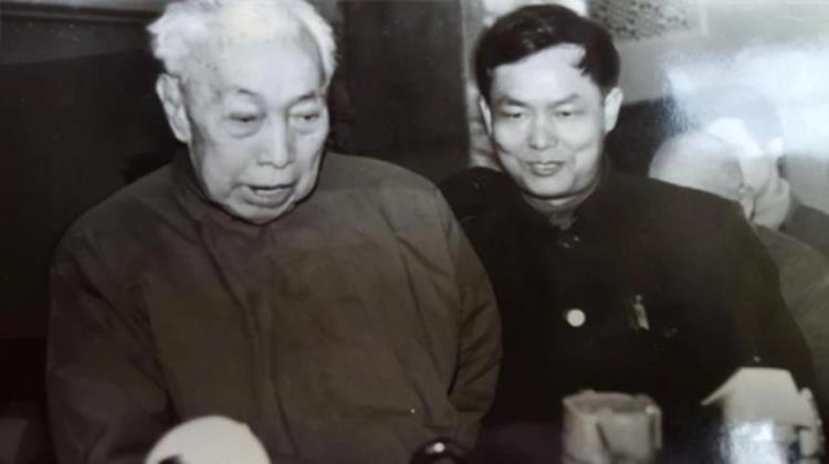 1957年江西南昌发现一具戴脚镣的遗骨真实身份惊动中央