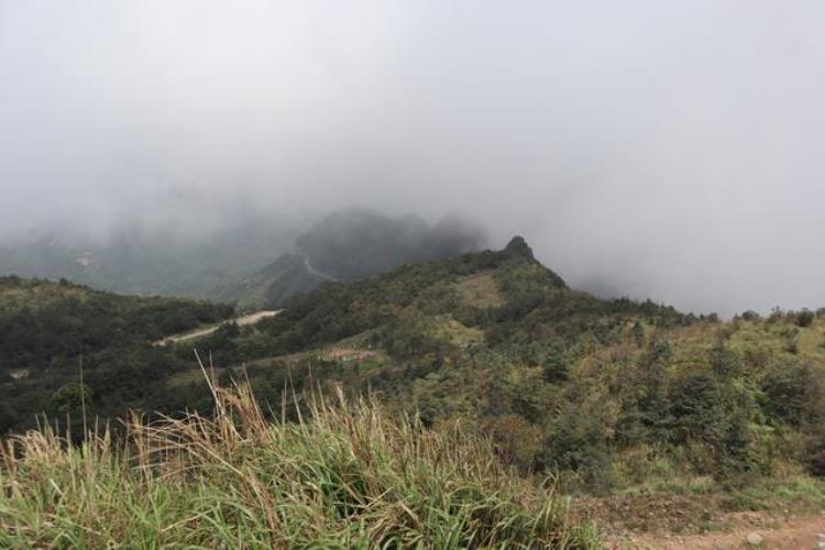 那一场突如其来的迷雾带来不一样的容县湖广顶