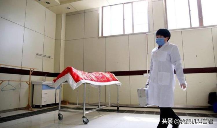 为什么现在的人死了要马上送殡仪馆冷冻棺材,车祸死的人为什么直接去殡仪馆呢