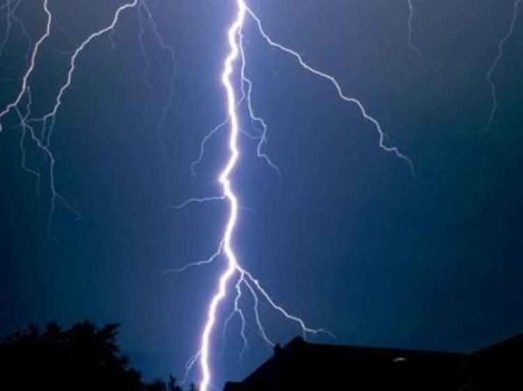 人死了下雨打雷好吗,最怕打雷的人