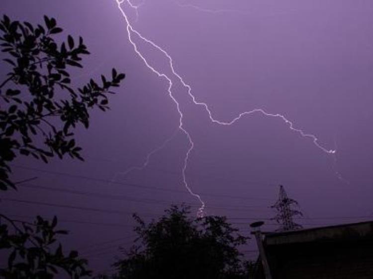 人死了下雨打雷好吗,最怕打雷的人