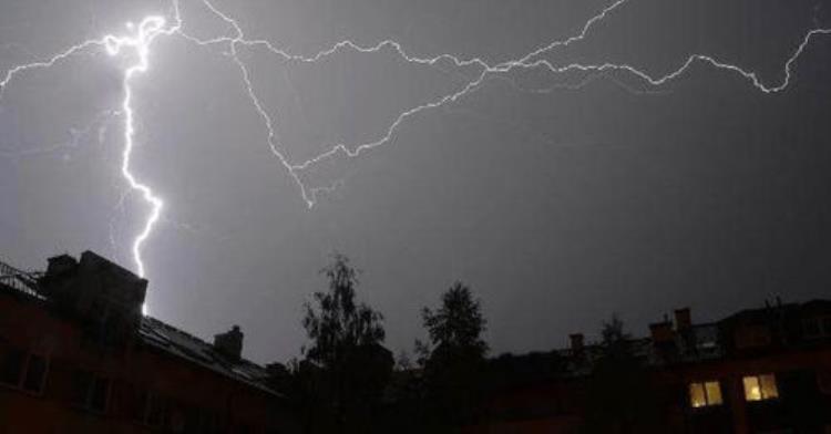 人死了下雨打雷好吗,最怕打雷的人