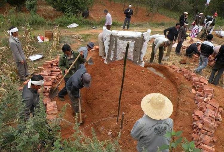 北大教授支持土葬「为什么北大教授提议恢复土葬看完这几点原因你就明白了」